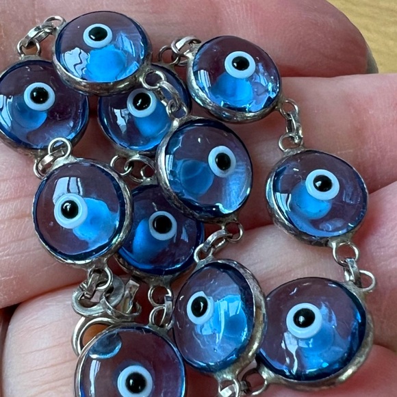 VINTAGE STERLING SILVER BLUE EVIL EYE PROTECTION BRACELET SOLID MADE BEAUTIFUL - Picture 16 of 16